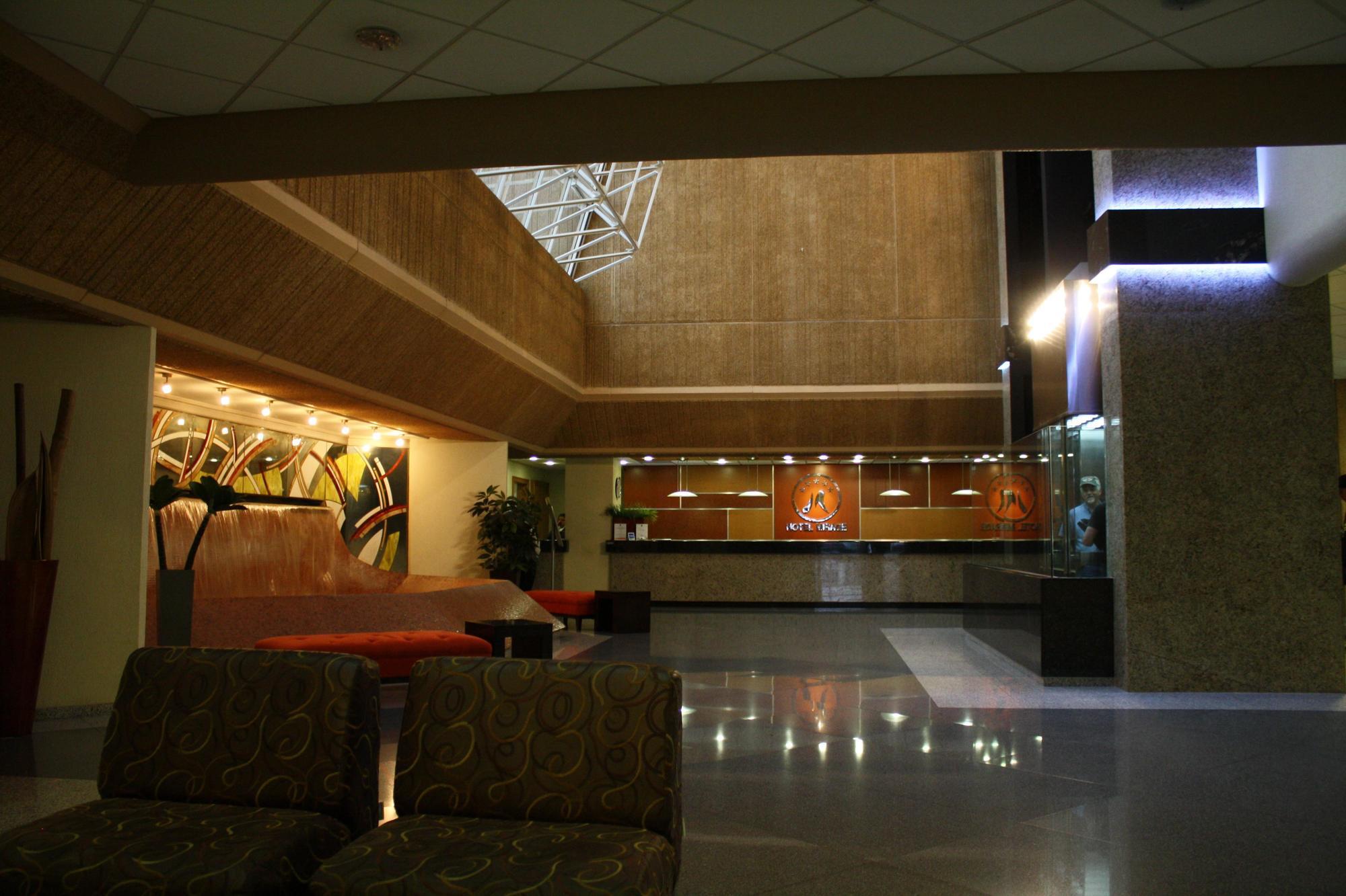 Mirage - Centro Historico De 4*