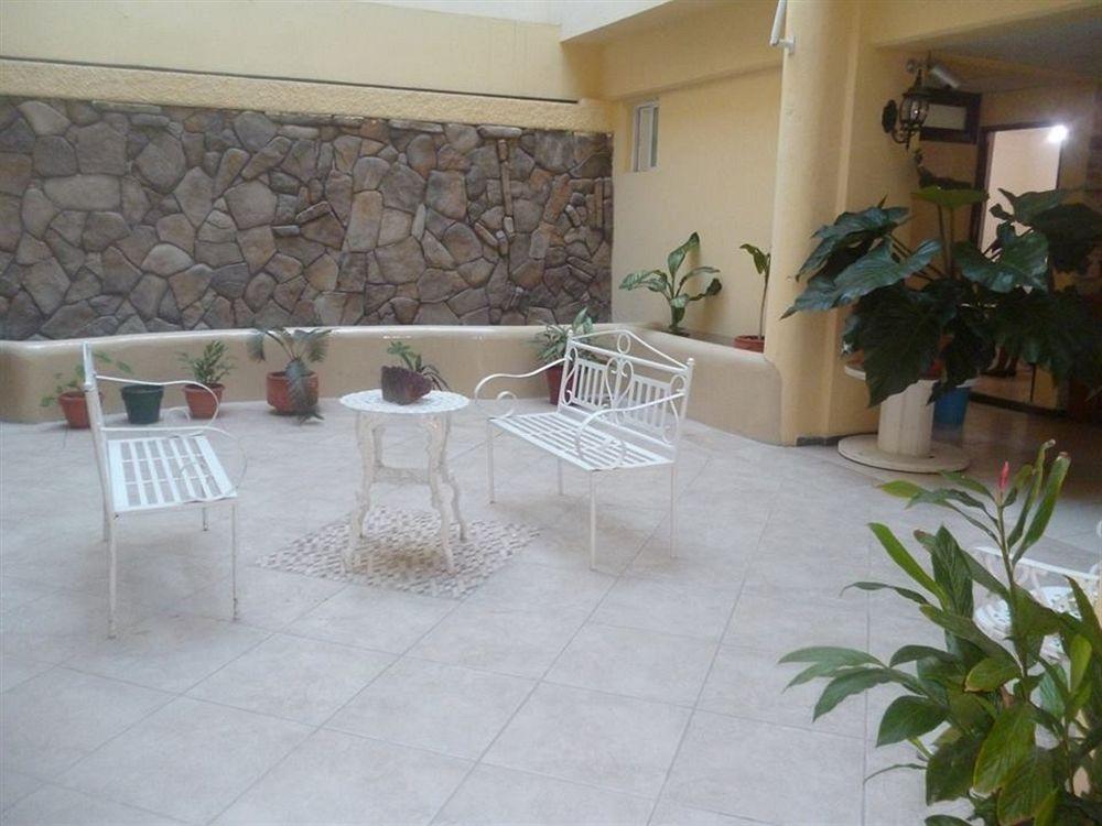 Tradicional Savaro Sa De Cv 3*
