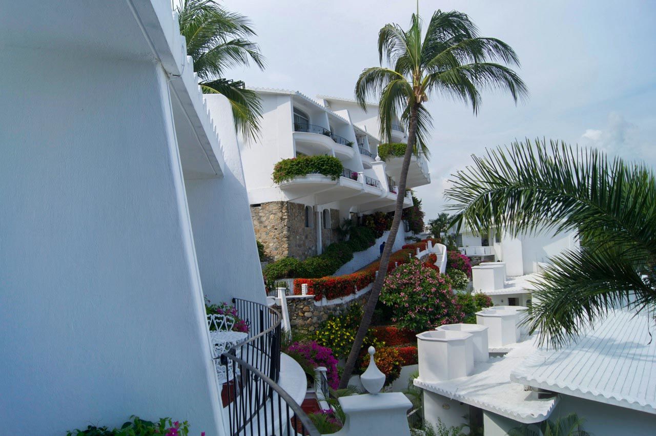 Aparthotel Dolphin Cove 4*