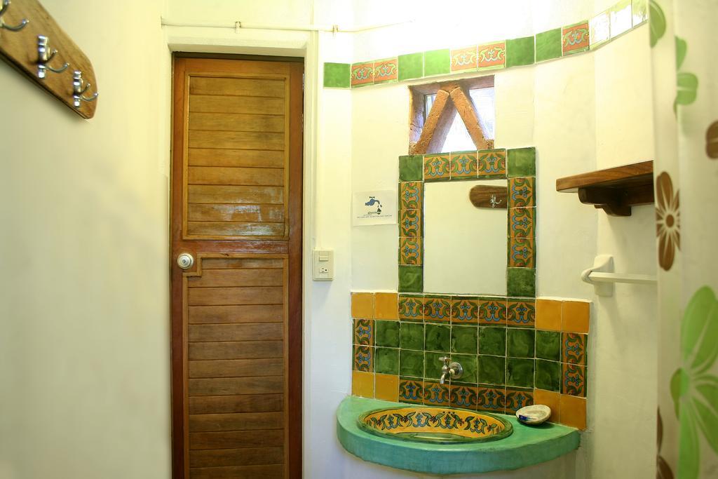 Hotel Escondida