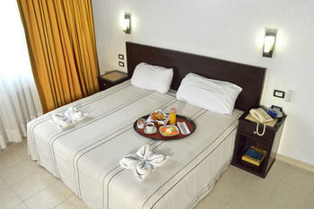 Mia Hotel 3*