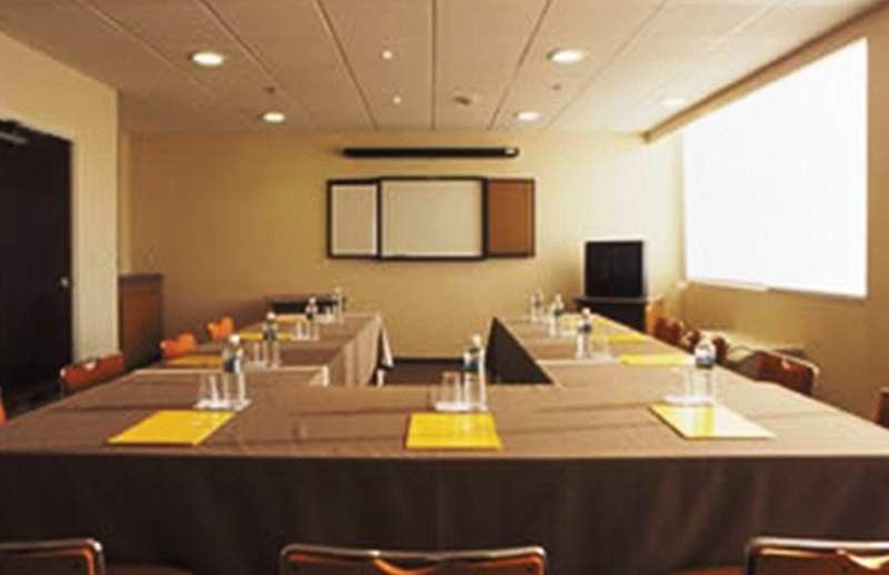 Hotel City Express By Marriott Chihuahua 4*