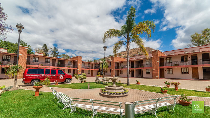Hotel Del Sol & 4*