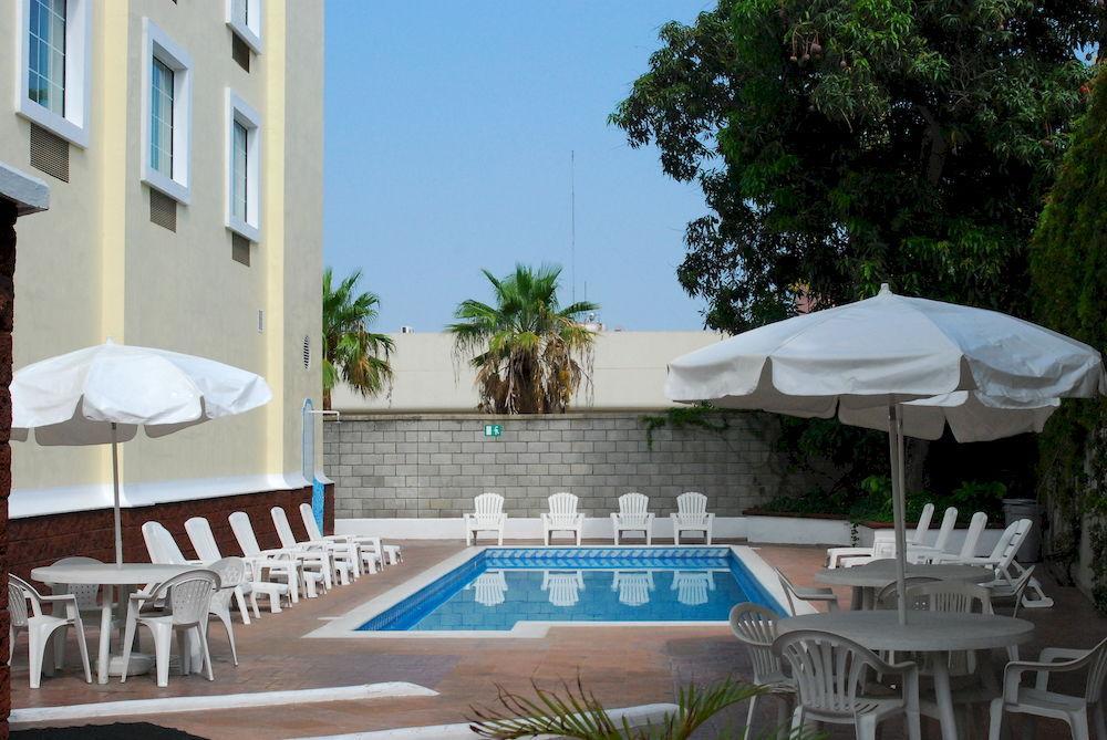 Rio Vista Business High Class Hotel Tampico