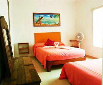 Lalora Hotel & Villas