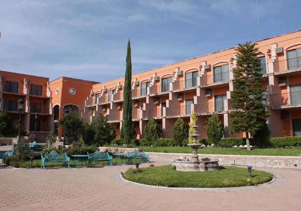 Hotel Casa Grande Y Centro De Negocios 5*