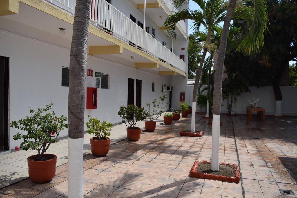 Lb Hotel Manzanillo
