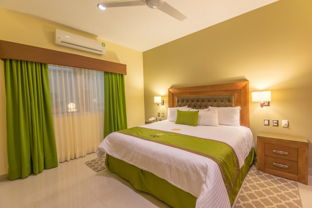 Hotel Ecce & 5*