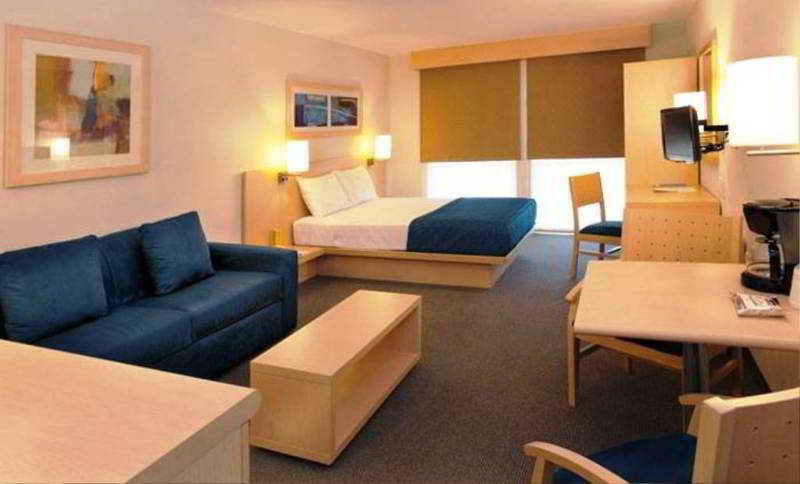 Express By Marriott Hotel 4*