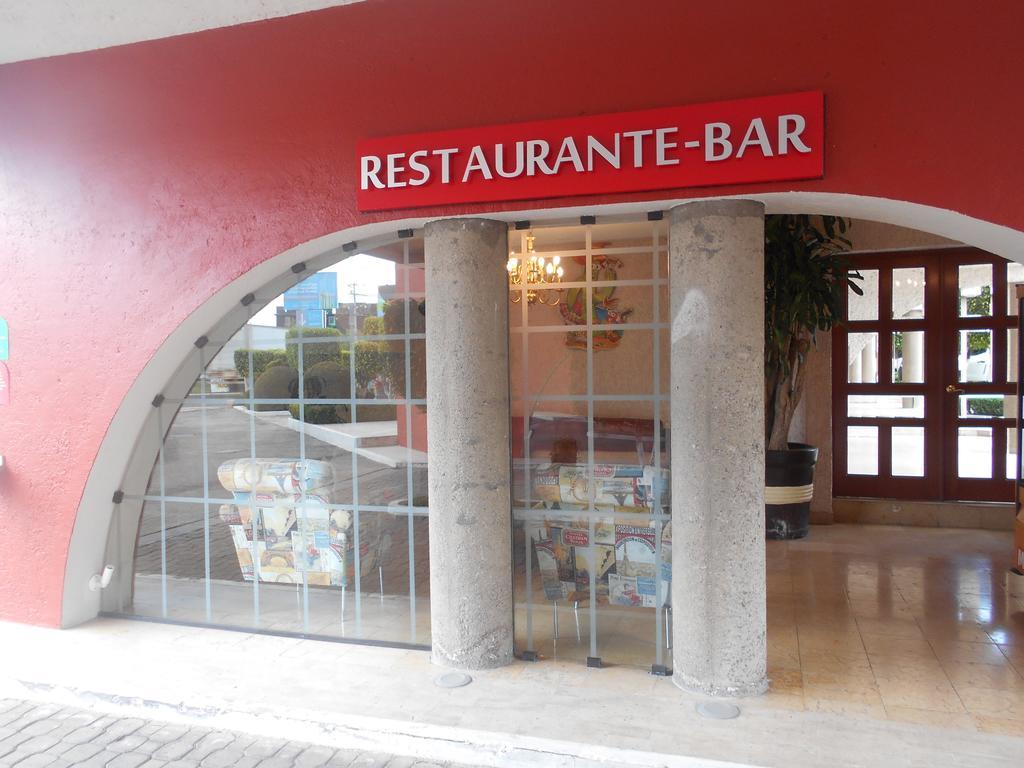 Hotel Puente Real