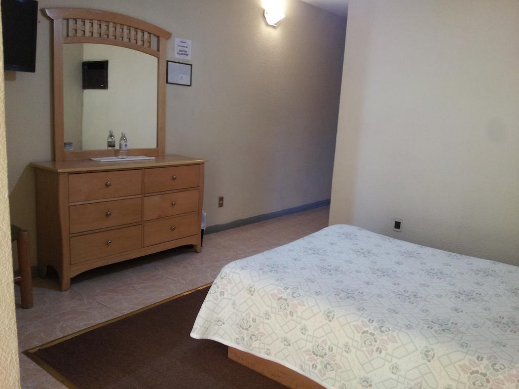 El Monte Hotel 3*