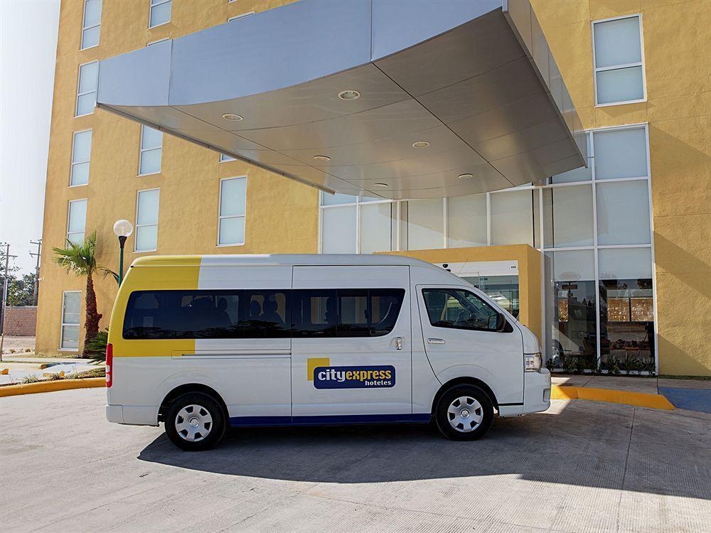 Hotel Express By Marriott La Paz