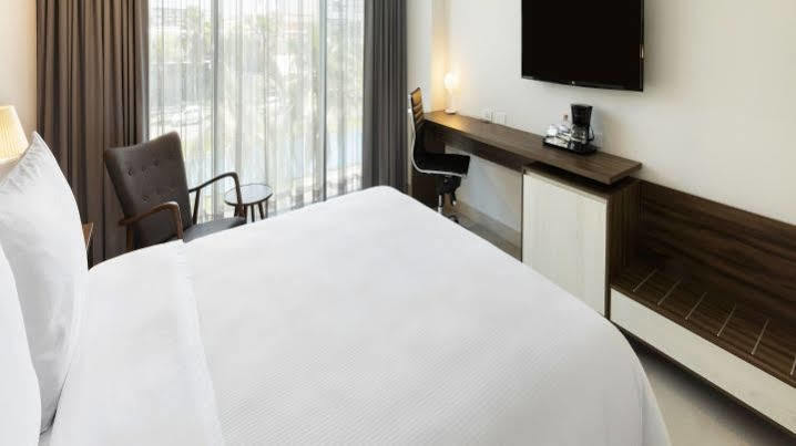 Hampton By Hilton Cumbres Hotel Cancun