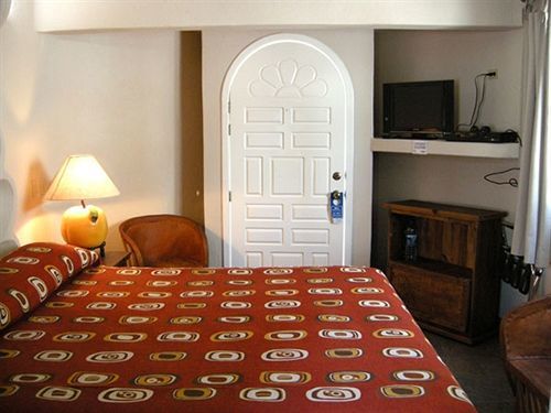 & El Moro Hotel