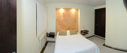 Hotel Angeles & 3*