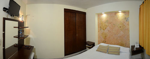 Angeles & Hotel 3*
