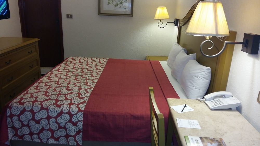 Olmeca Plaza Hotel 4*