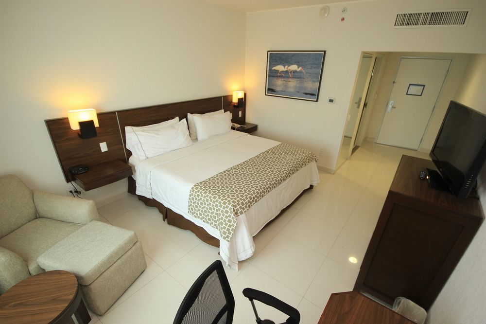 Hotel Express La Marimba By Ihg