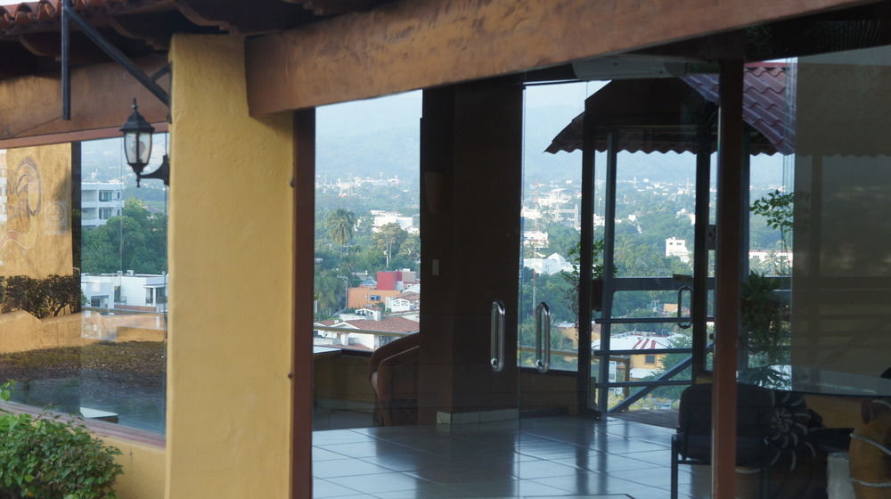 Hotel Plaza Tucanes
