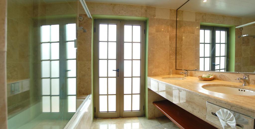 Hotel Itzaes By 5th Av 3*