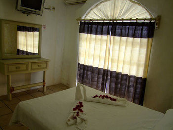 Capri Huatulco Hotel 3*