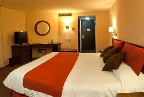 Real Plaza 4* San Luis Potosi