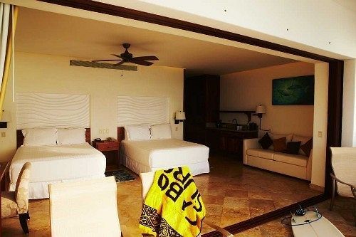 Cabo Surf Hotel 5*