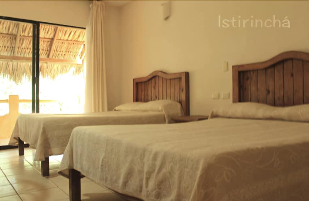 Istirincha Hotel 4*