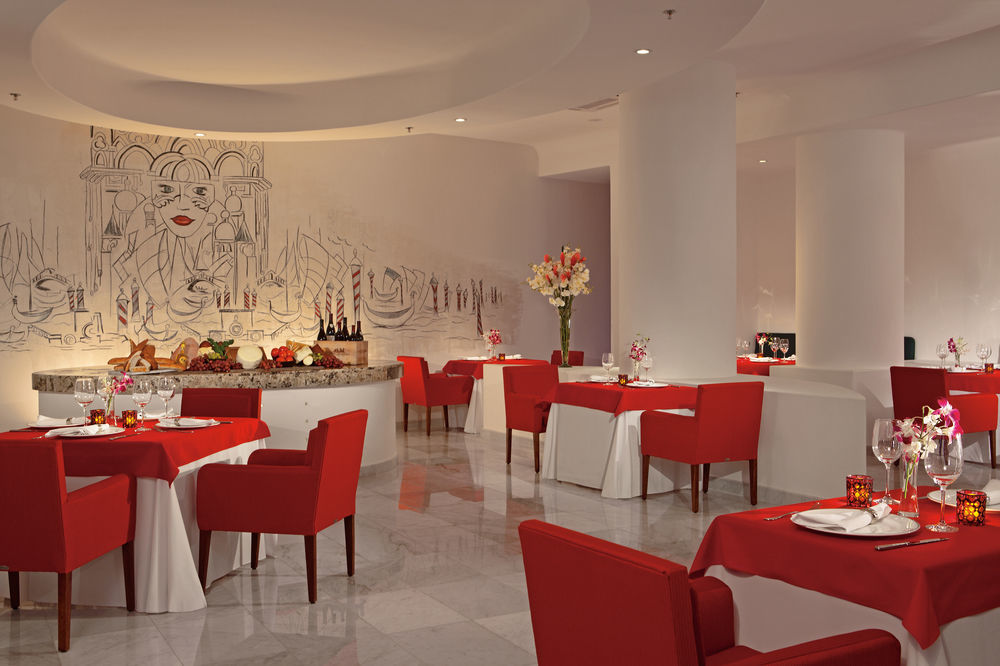 Secrets Huatulco & (adults Only) Resort