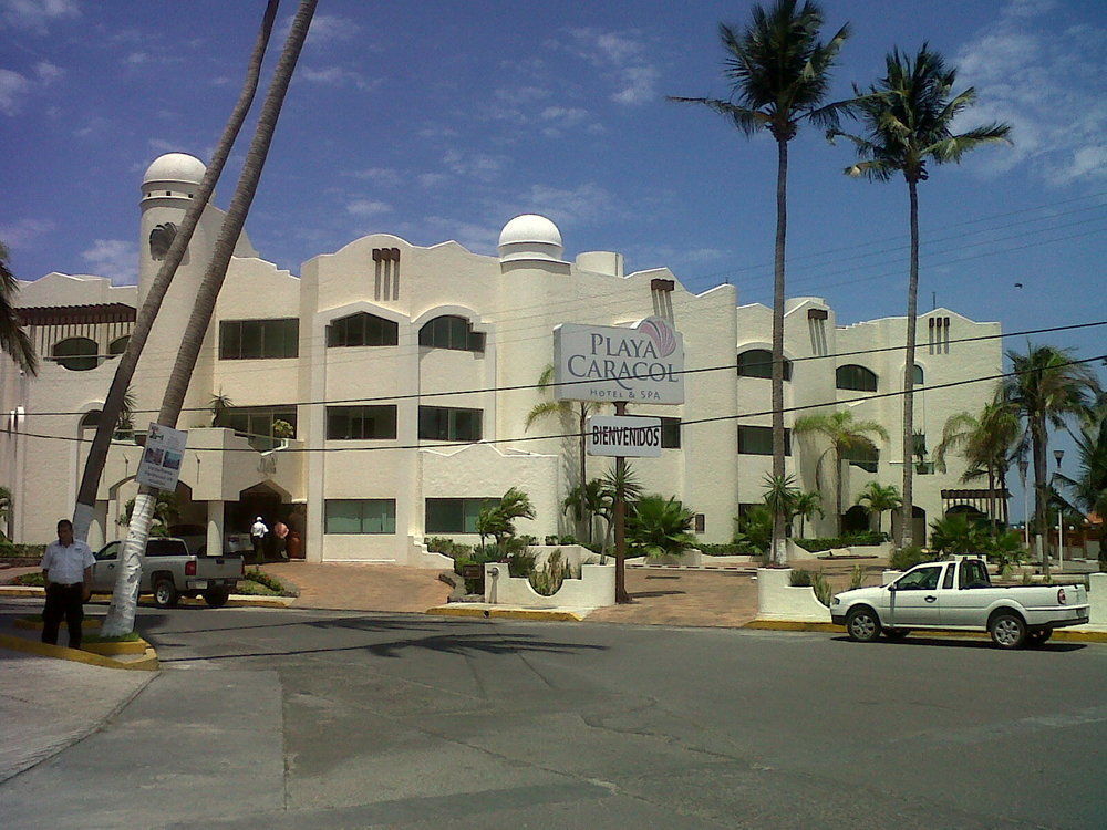 Hotel Playa Caracol & 4*