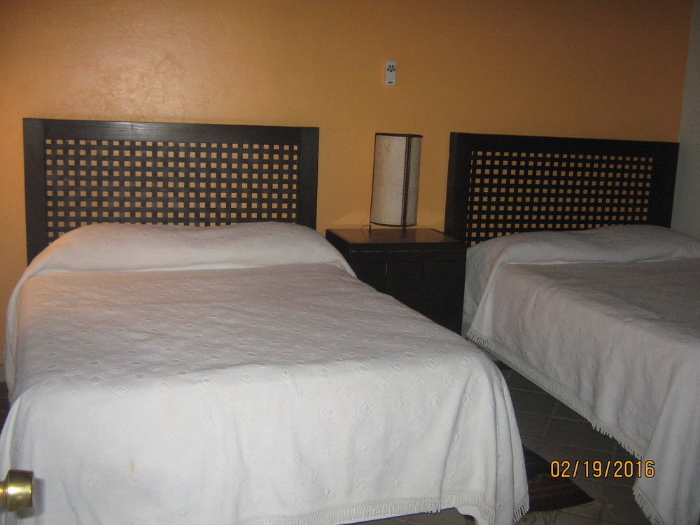 Mama Chuy & Hotel 4*