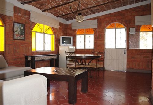 Mama Chuy & Hotel San Juan Cosala