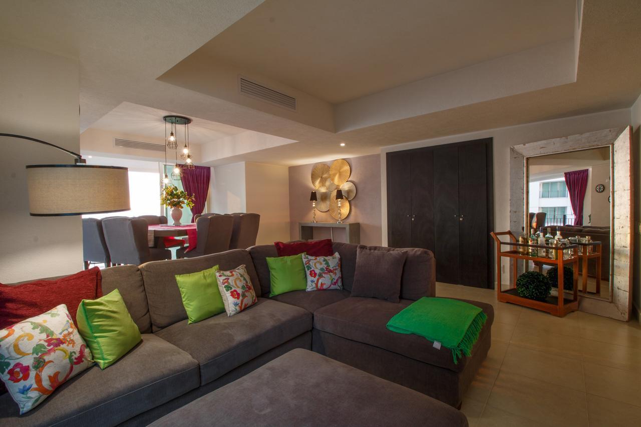 910-3000 Grand Venetian P.v. Apartment *