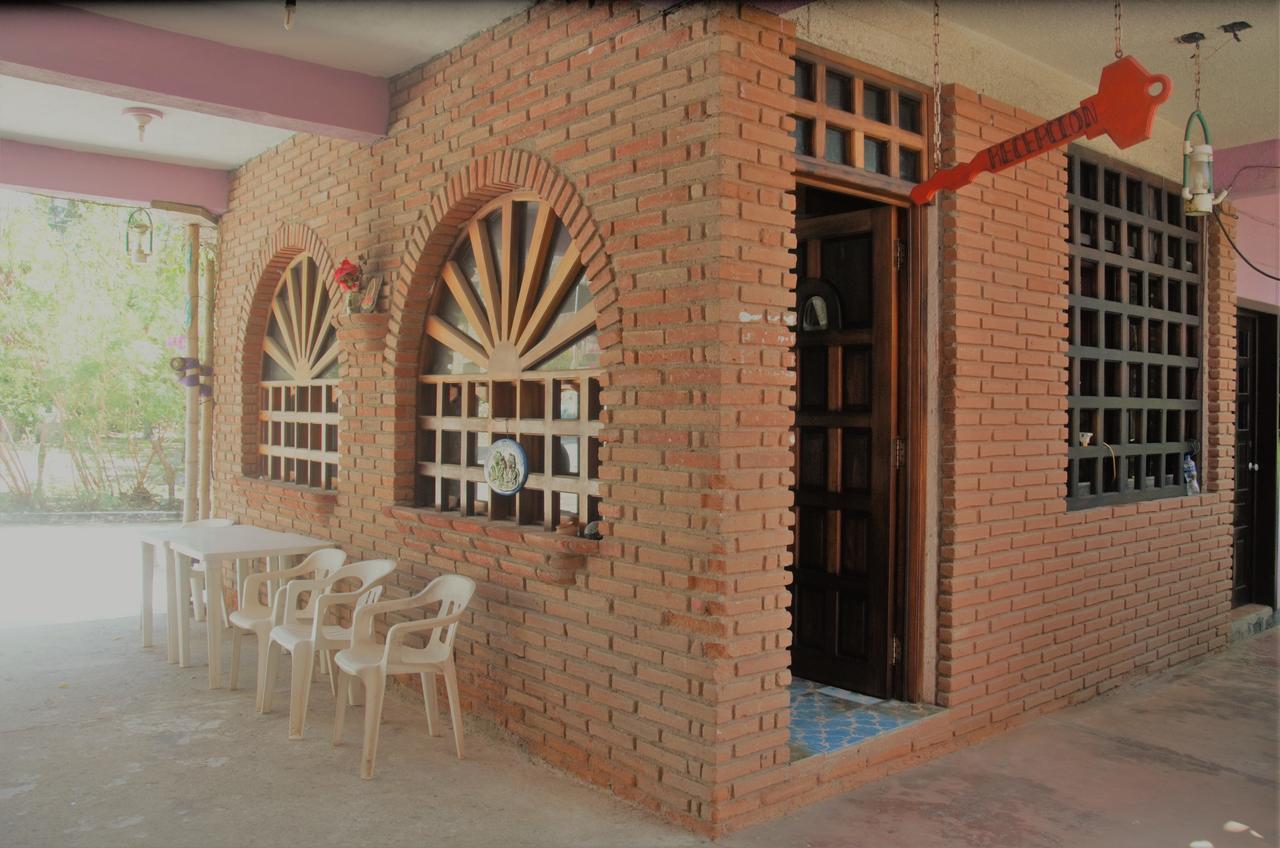 Lolas Lino Hotel