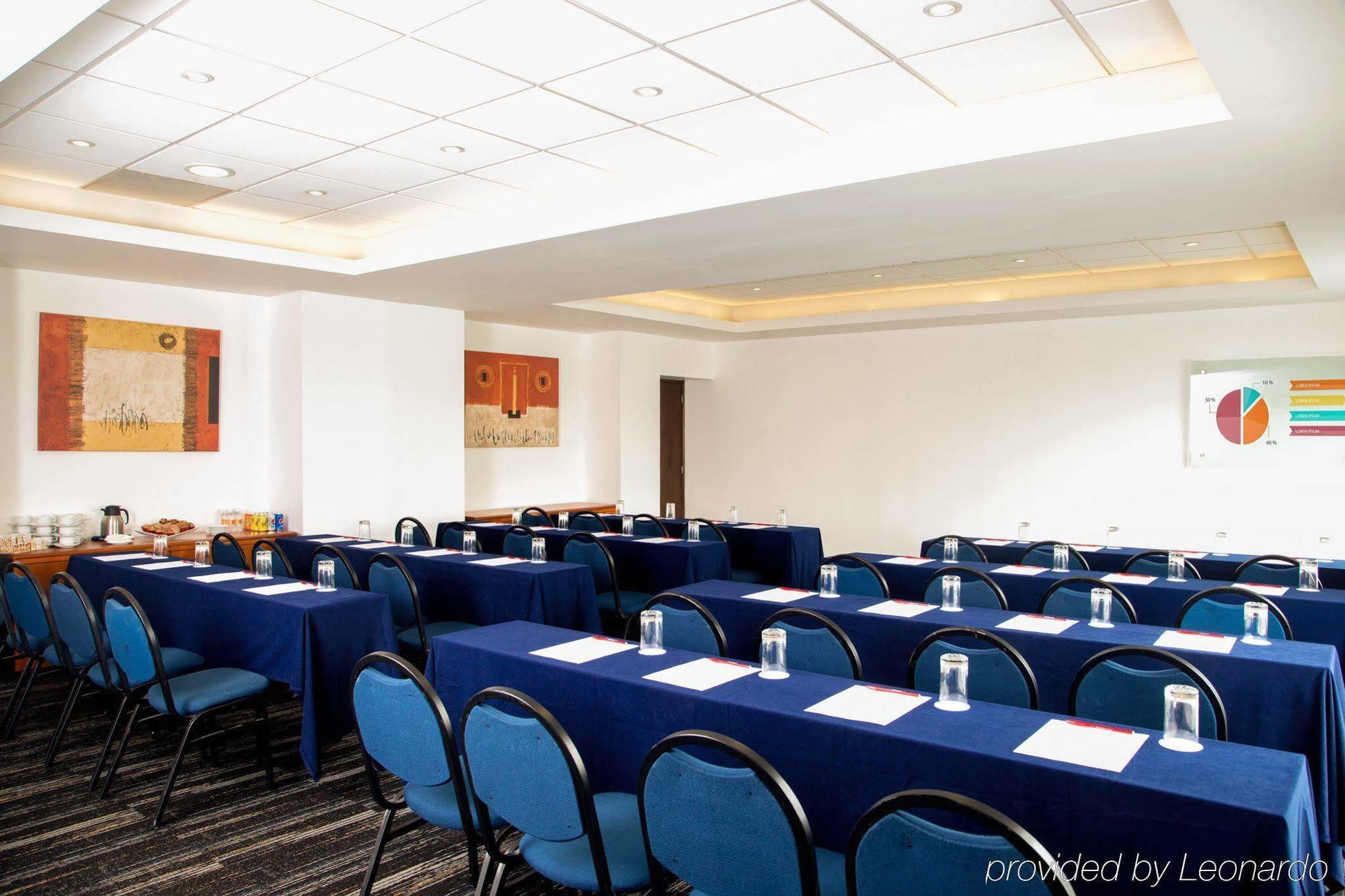 Hotel Fiesta Tecnologico 4*