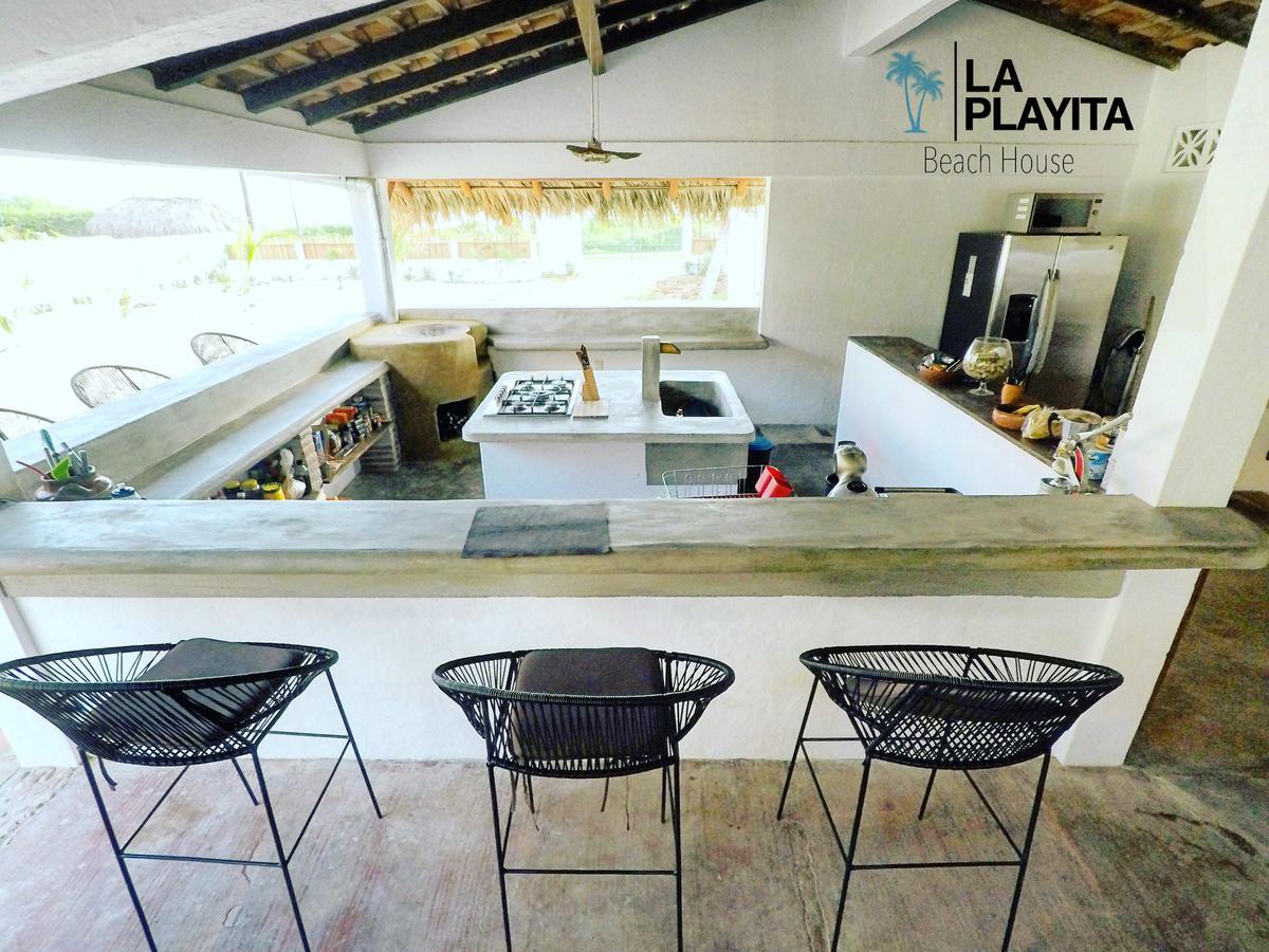 Guest house La Playita House