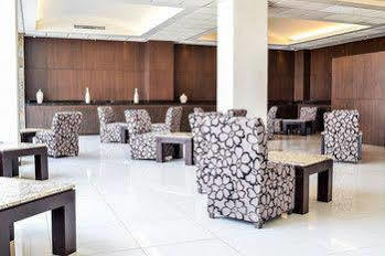 Western Crown Victoria 4* Queretaro