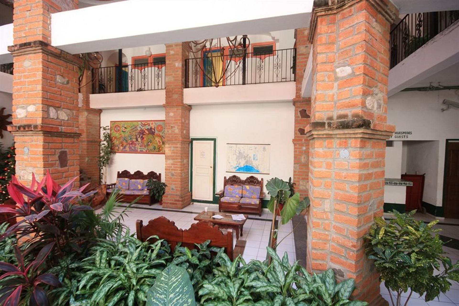 Encino Malecon Centro Hotel