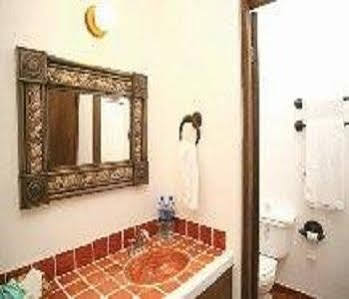 Hotel Mision Mares Huatulco 3*
