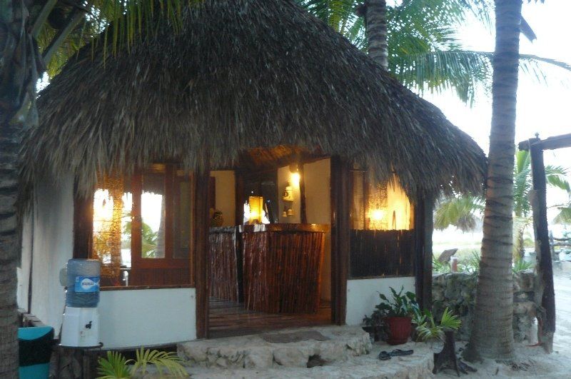 Casa Iguana - Beachfront Hotel 3*