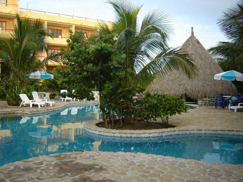 Istirincha Hotel 4*