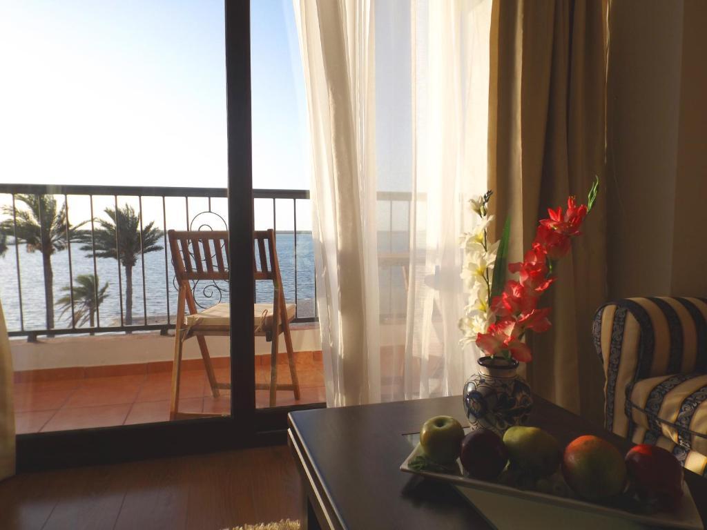 La & Club Hotel