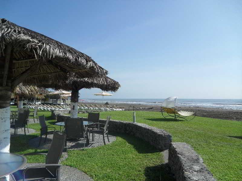 Artisan Playa Esmeralda Family