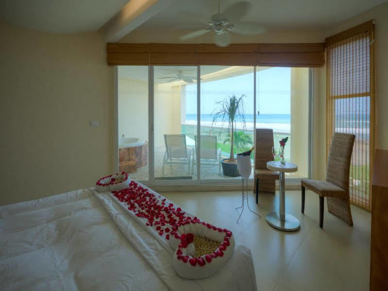 Artisan Family Hotels & Resort Collection Playa Esmeralda Hotel Ursulo Galvan