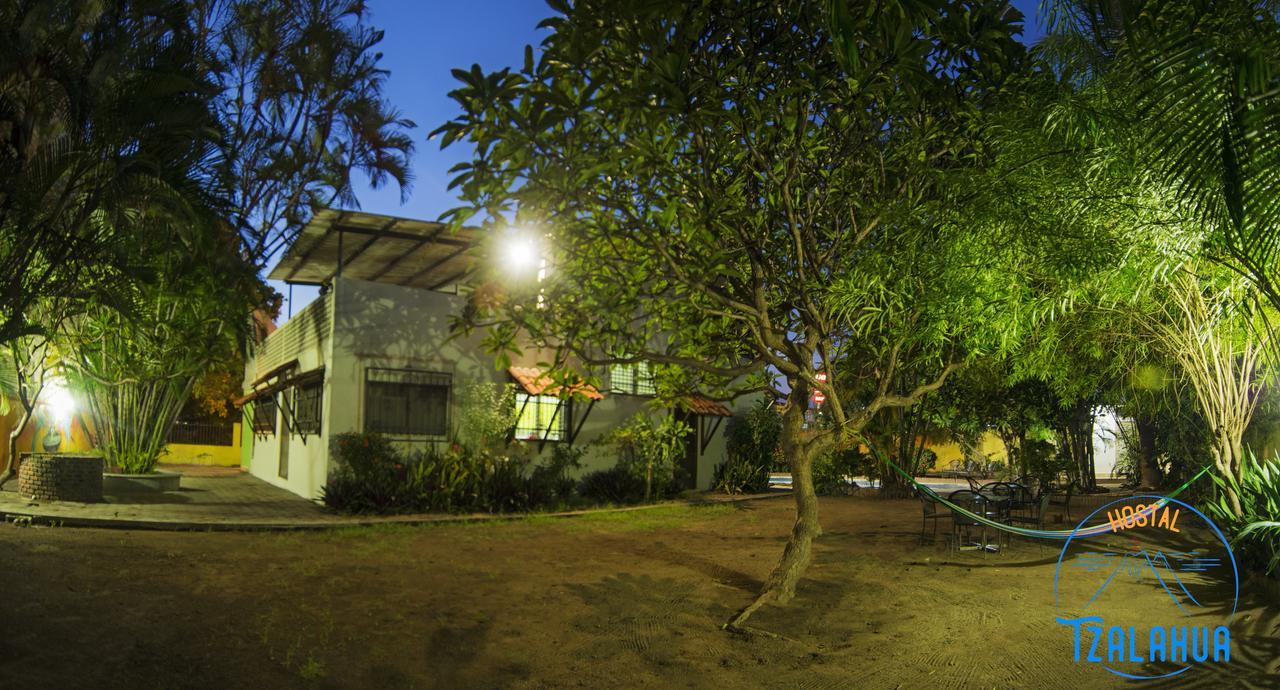 Tzalahua * Manzanillo