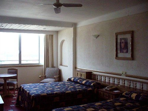 Hotel Colonial De 3*
