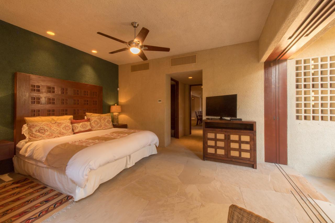 Villa Beachfront Luxury With Staff Tranquilidad