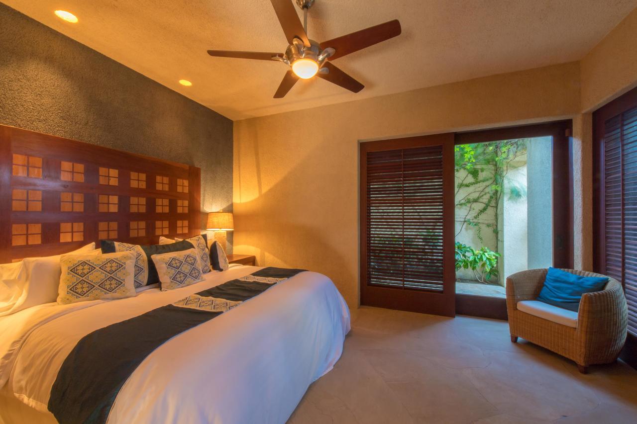 Villa Beachfront Luxury With Staff Tranquilidad