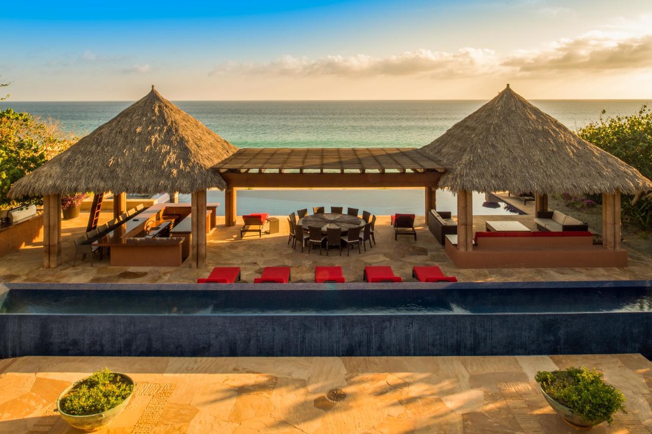 Beachfront Luxury With Staff Tranquilidad *