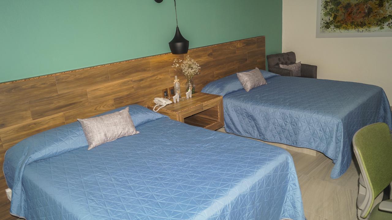 Caracoles Hotel